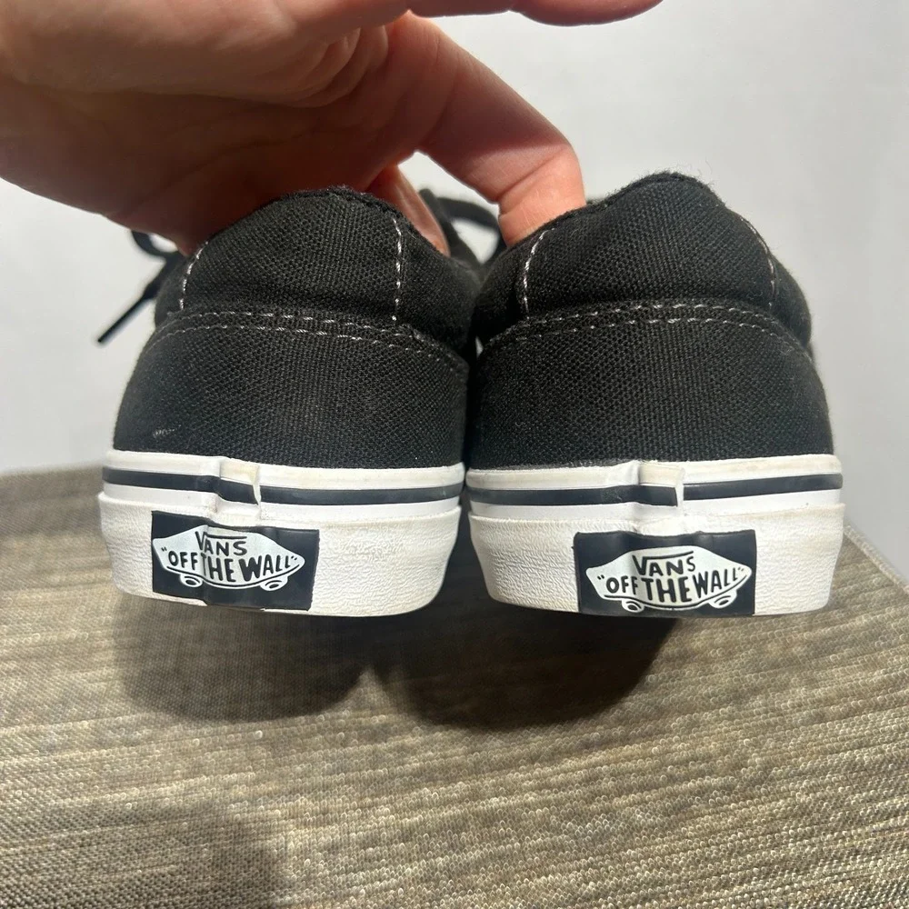 Vans Youth Size 6 Athletic Low Top‎ Textile Canvas Skate Shoes Black TB4R